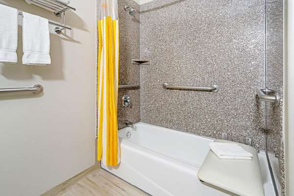  - La Quinta Inn & Suites Mercedes