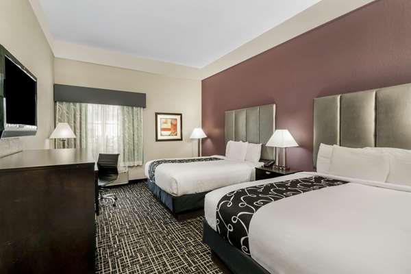  - La Quinta Inn & Suites Canton