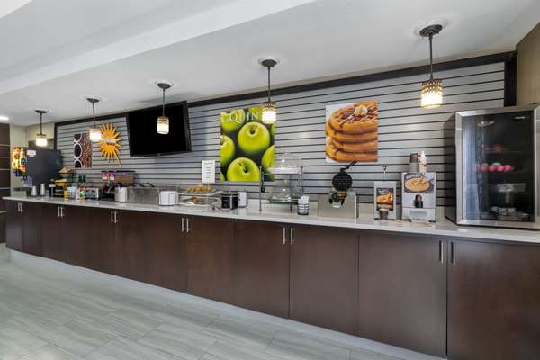  - La Quinta Inn & Suites Canton