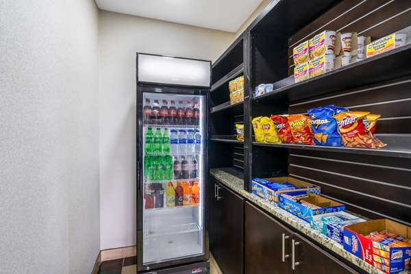  - La Quinta Inn & Suites Canton