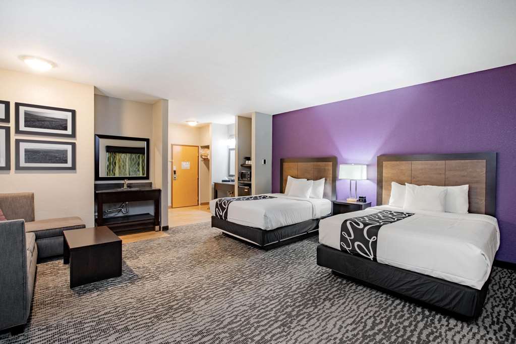 LA QUINTA INN LIVERMORE-guestroom-Guest Room,Suite,On-Site.jpg