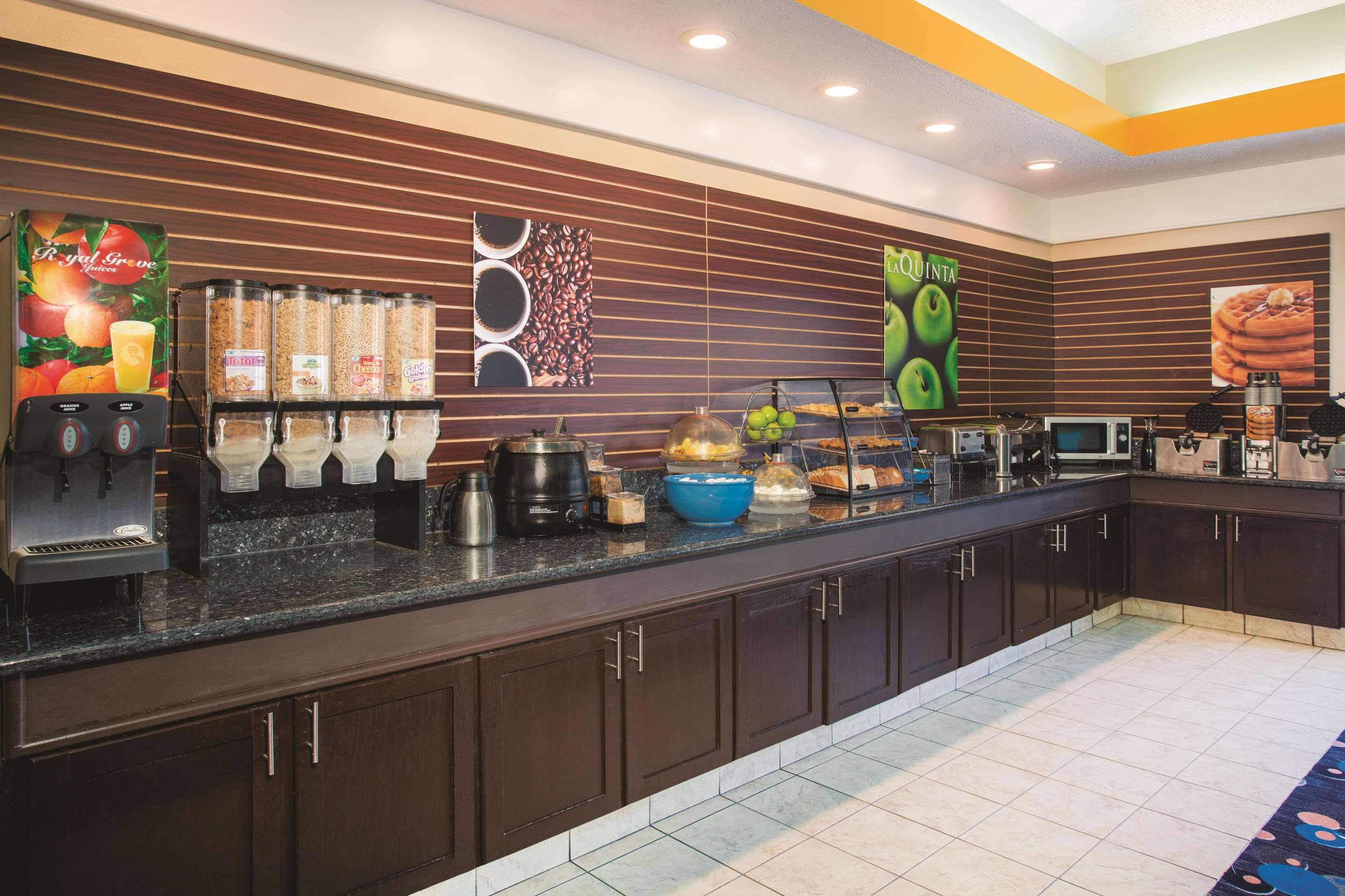 Property amenity | La Quinta Inn & Suites by Wyndham Kingsland/Kings Bay