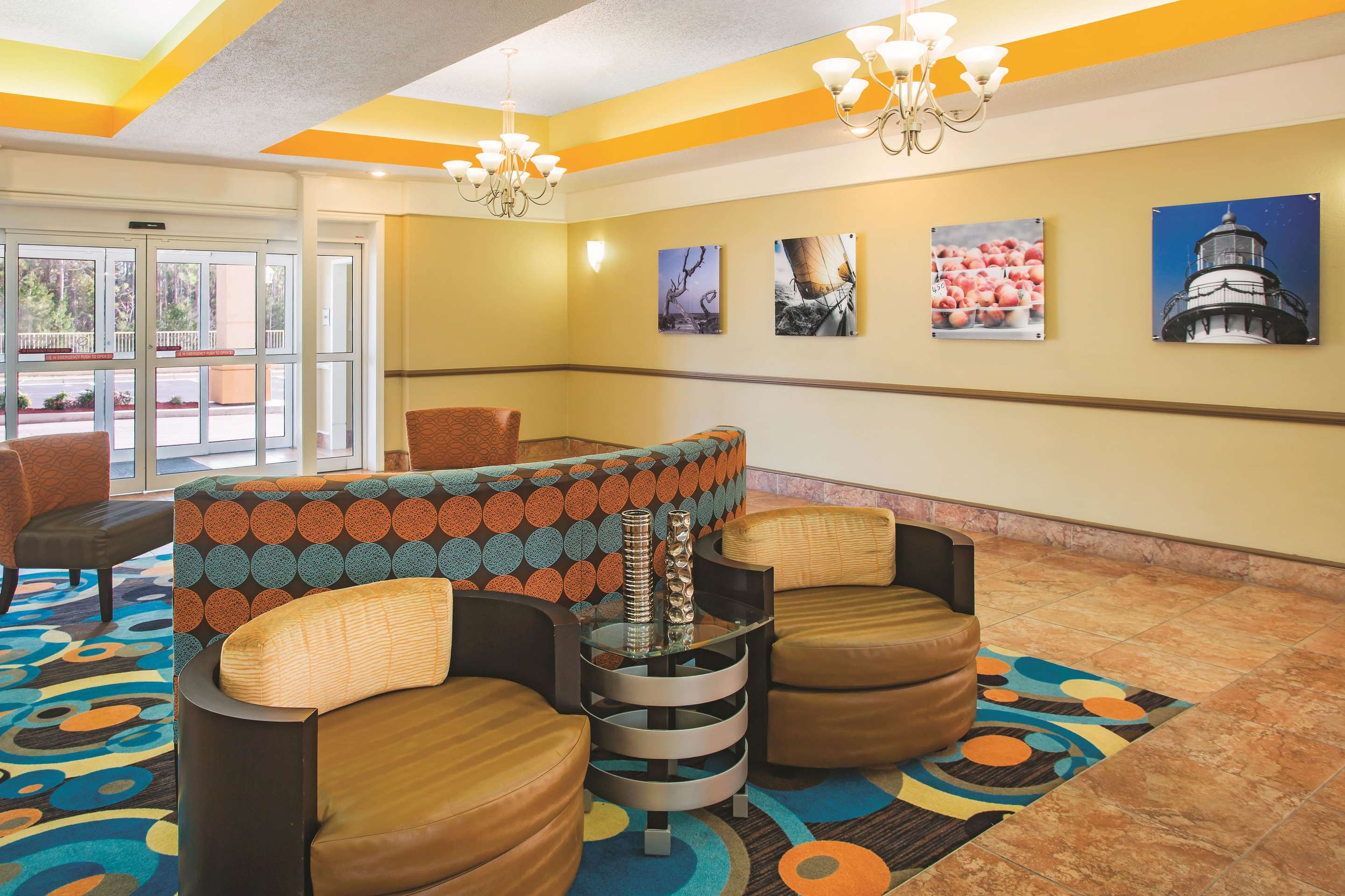 Lobby | La Quinta Inn & Suites by Wyndham Kingsland/Kings Bay