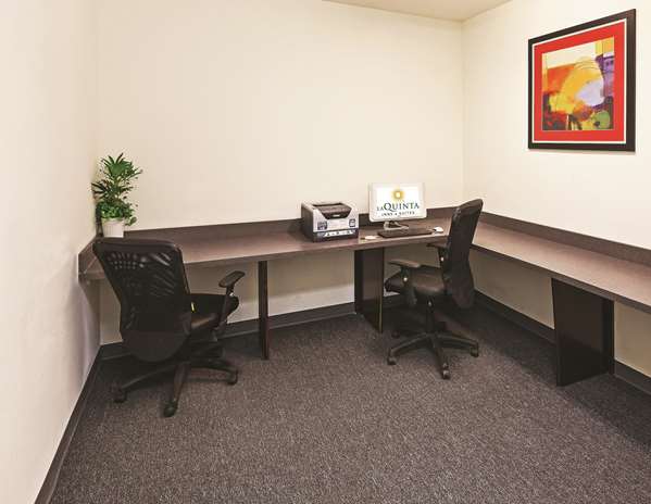 Conference Area - La Quinta Inn & Suites Decatur