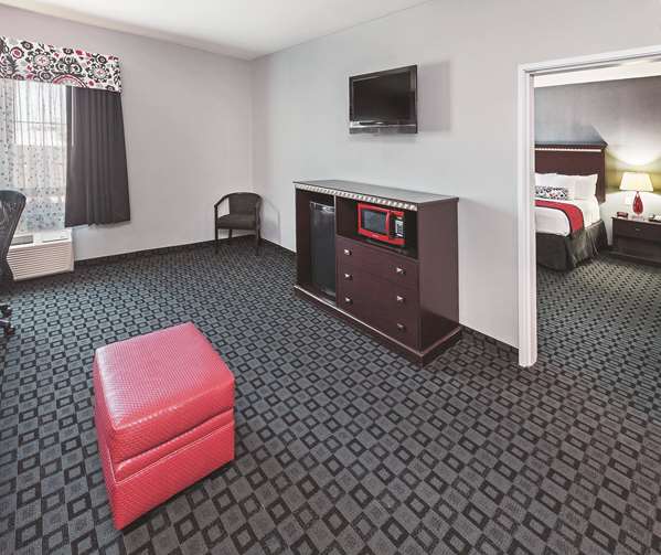 Suite - La Quinta Inn & Suites Decatur