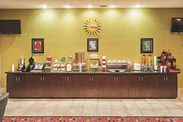  - La Quinta Inn & Suites Decatur