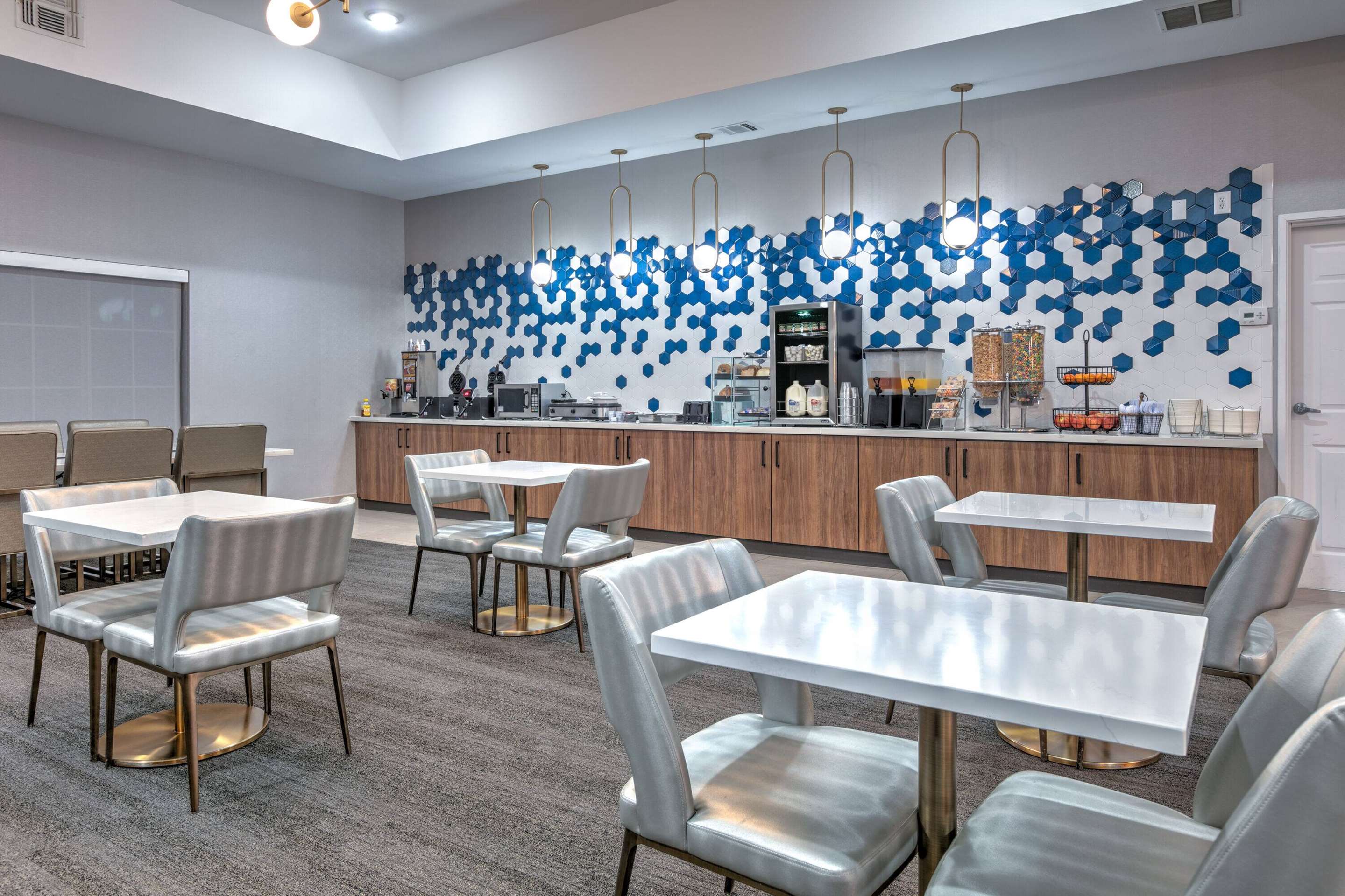 Property amenity | La Quinta Inn & Suites by Wyndham Decatur
