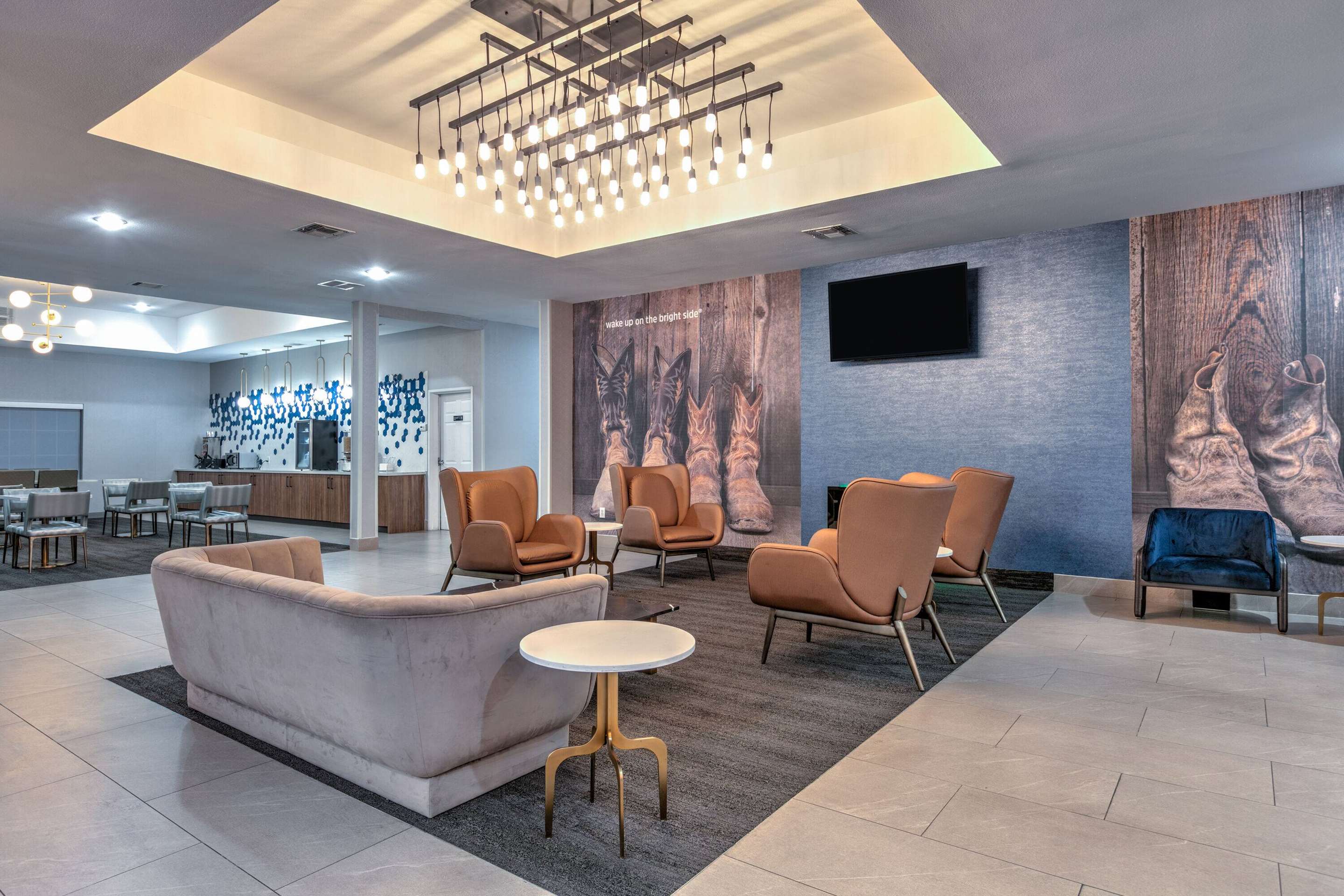 Lobby | La Quinta Inn & Suites by Wyndham Decatur