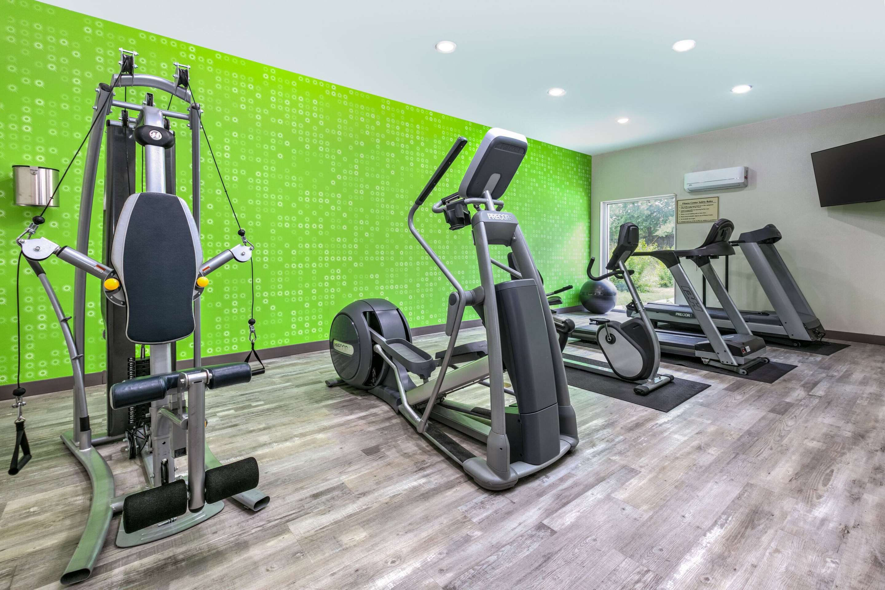 Health club fitness center gym | La Quinta Inn & Suites by Wyndham Decatur