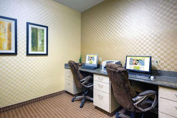 Conference Area - La Quinta Inn & Suites Cleburne
