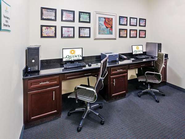 Conference Area - La Quinta Inn & Suites Alvin