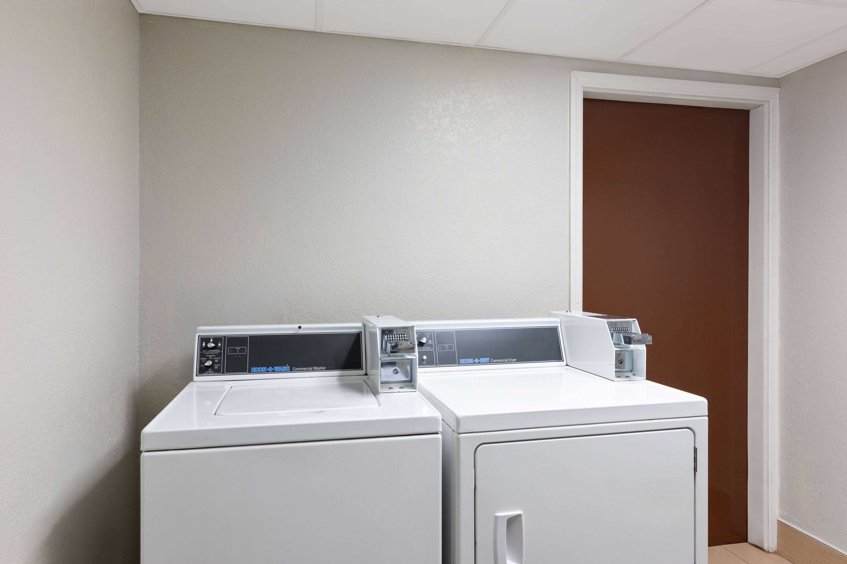 Laundry | La Quinta by Wyndham Sevierville / Kodak