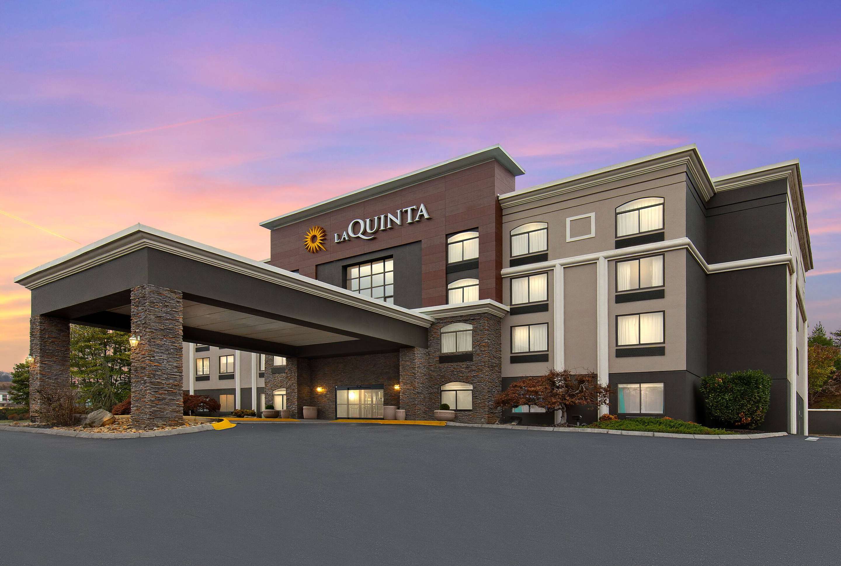 Exterior | La Quinta by Wyndham Sevierville / Kodak