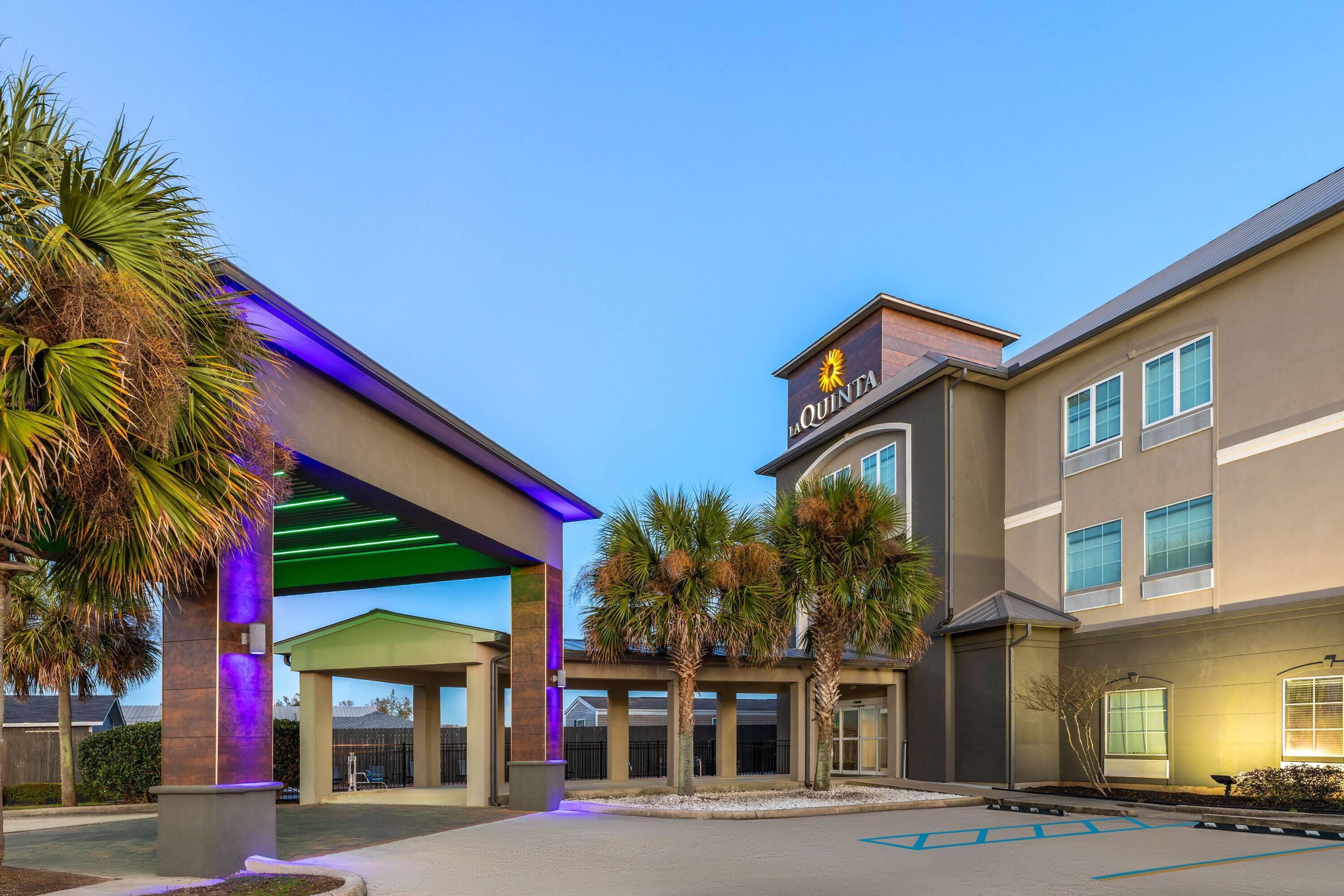 Exterior | La Quinta Inn & Suites by Wyndham Boutte