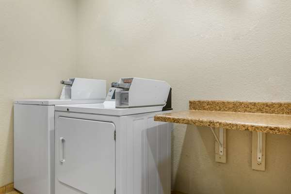 Amenities - La Quinta Inn & Suites Kyle