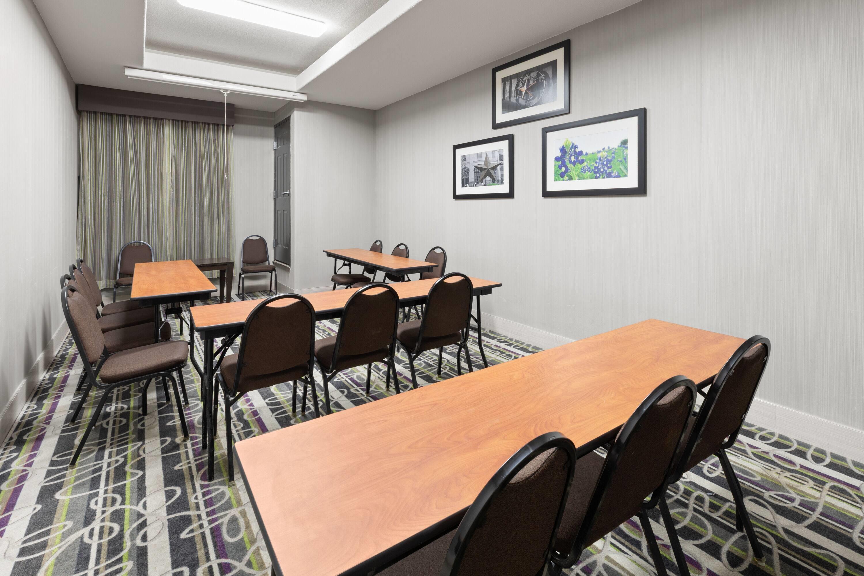 Meeting Room | La Quinta Inn & Suites by Wyndham Kyle - Austin South