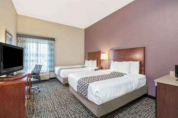  - La Quinta Inn & Suites Yukon - I-40, Exit 138A & 139B