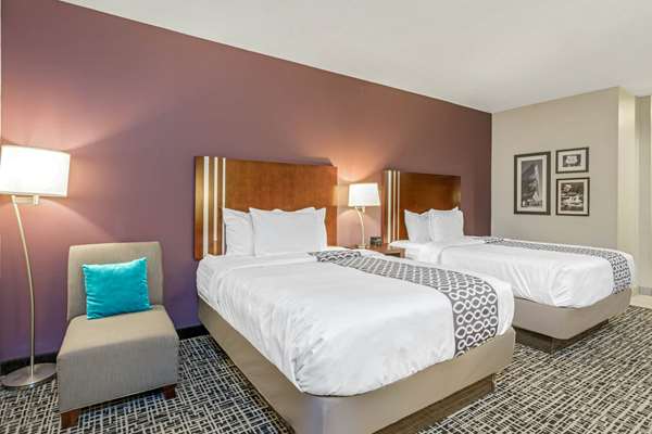  - La Quinta Inn & Suites Yukon - I-40, Exit 138A & 139B