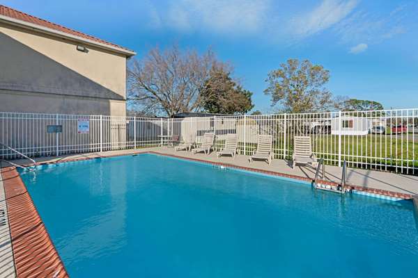 Pool - La Quinta Inn & Suites Morgan City