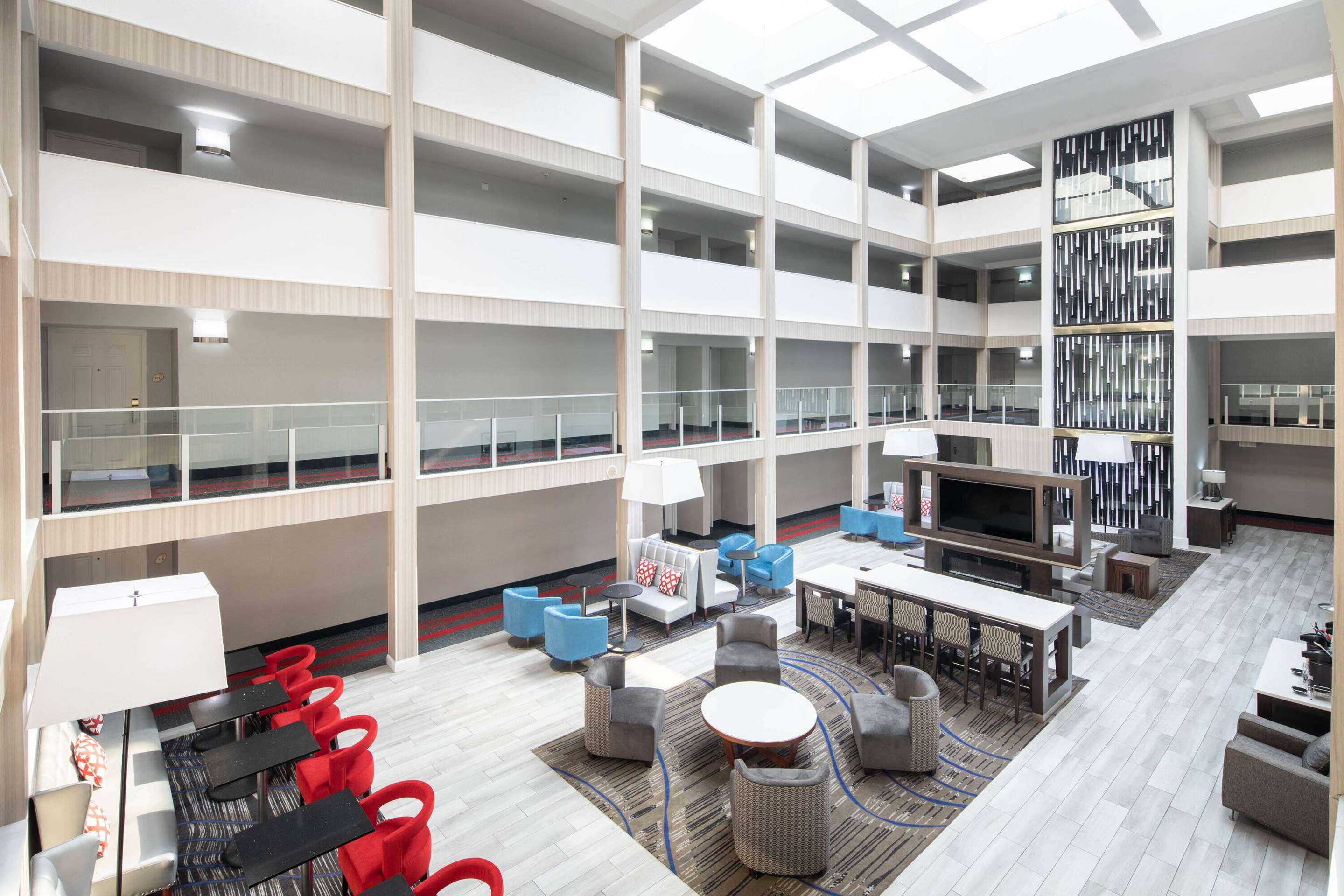 Lobby | La Quinta by Wyndham Atlanta Airport South