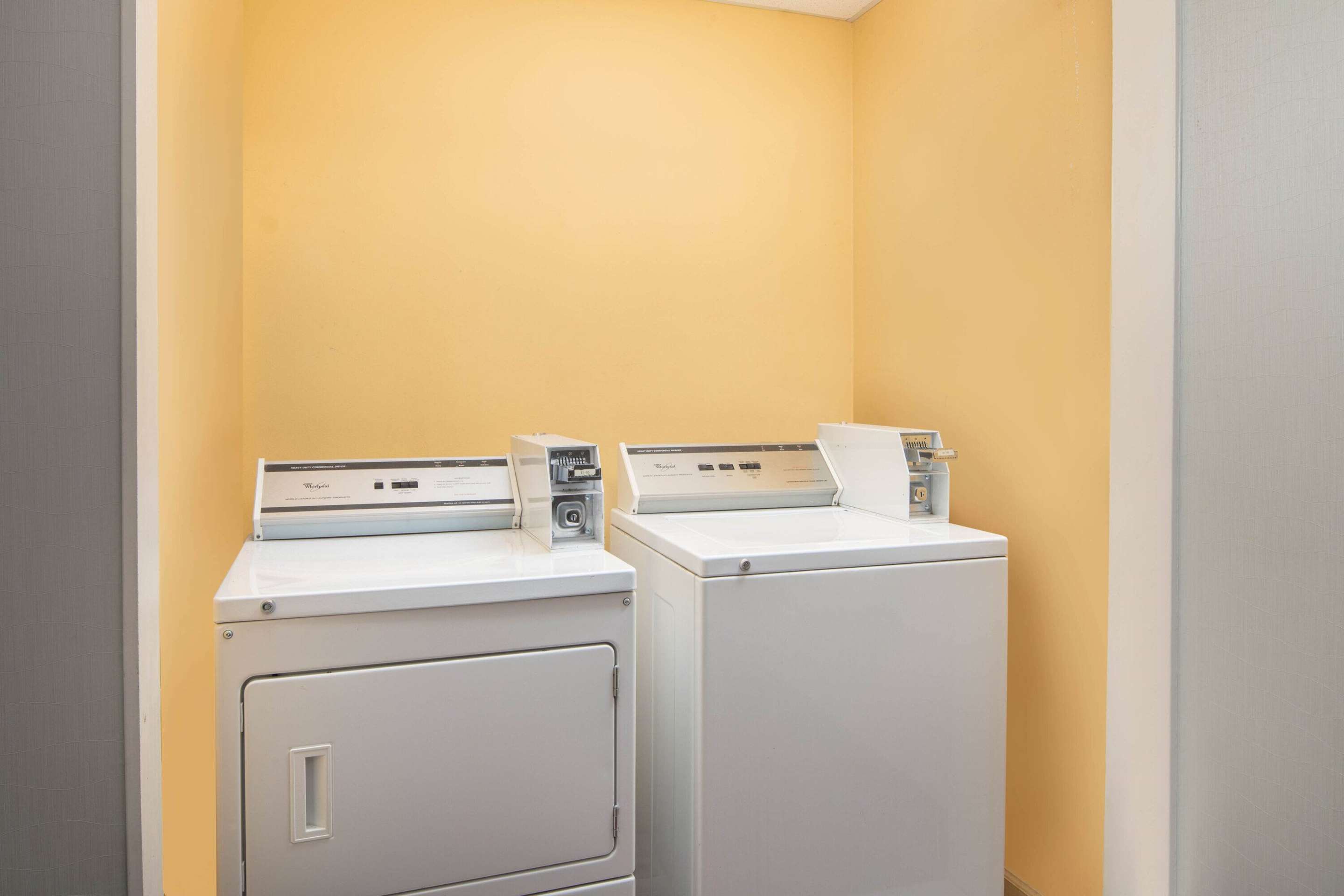 Laundry | La Quinta by Wyndham Atlanta Airport South