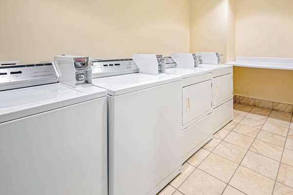 Amenities - La Quinta Inn & Suites Lawton