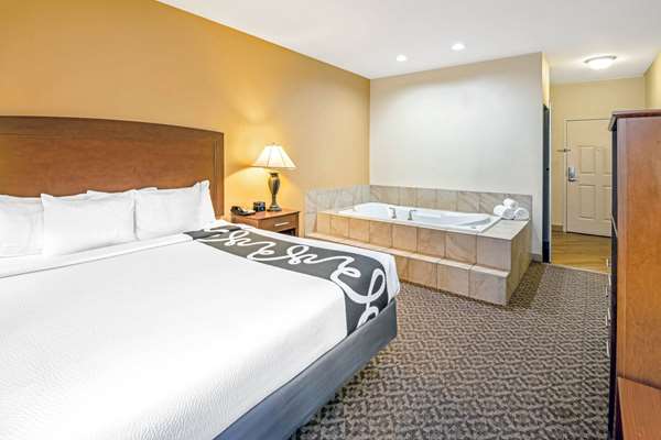 Suite - La Quinta Inn & Suites Lawton