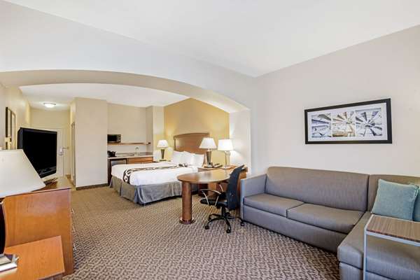 Suite - La Quinta Inn & Suites Lawton