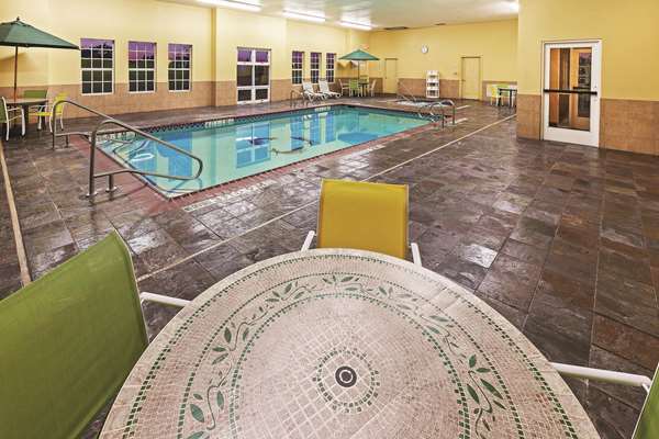 Pool - La Quinta Inn & Suites Eastland - I-20, Exit 343