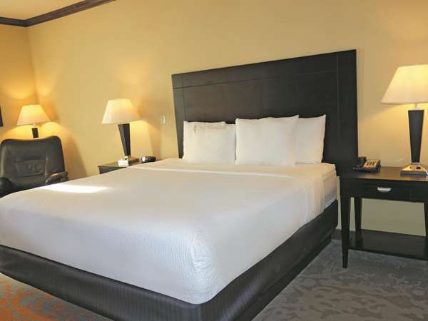  - La Quinta Inn & Suites Eastland - I-20, Exit 343