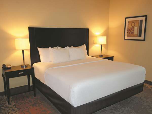 Suite - La Quinta Inn & Suites Eastland - I-20, Exit 343