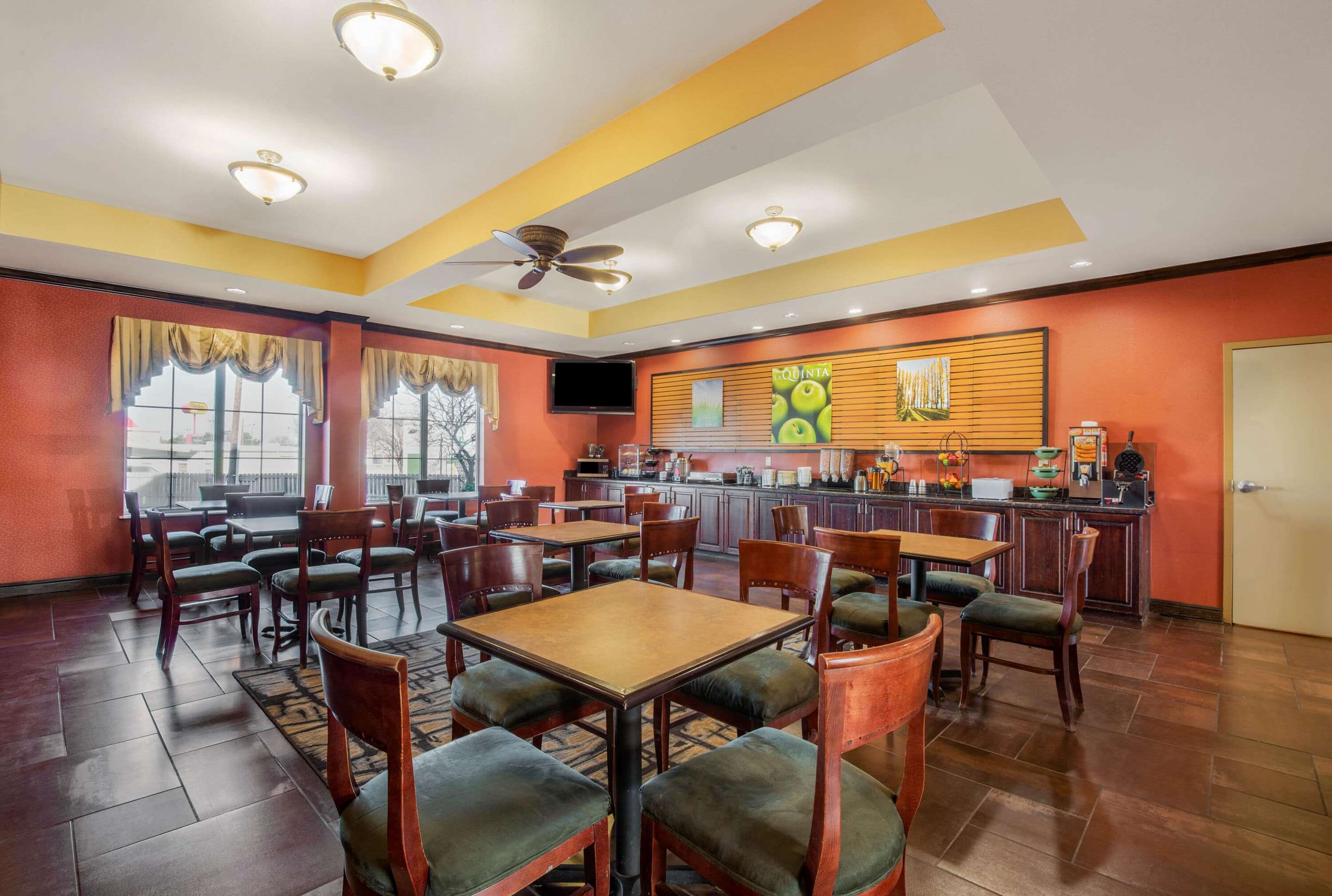 Property amenity | La Quinta Inn & Suites by Wyndham Eastland