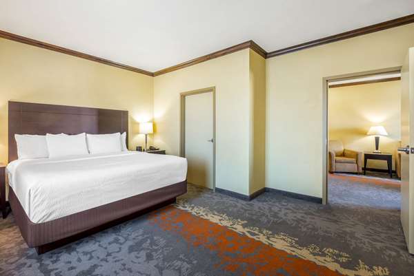 Suite - La Quinta Inn & Suites Eastland - I-20, Exit 343
