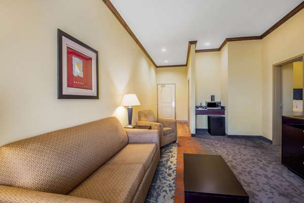 Suite - La Quinta Inn & Suites Eastland - I-20, Exit 343