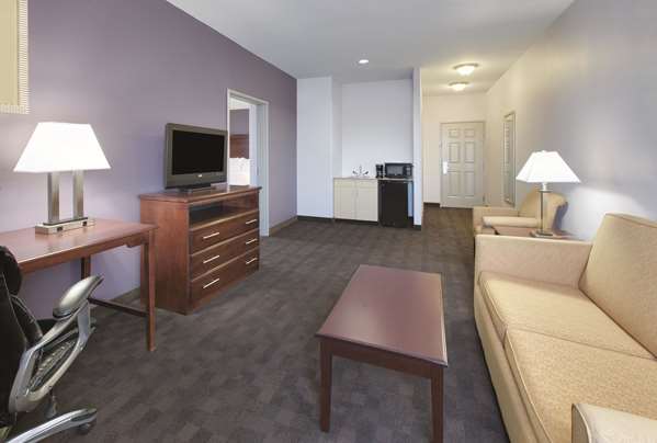 Suite - La Quinta Inn Corsicana - I-45, Exit 231
