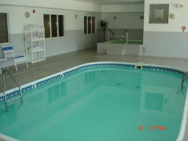Pool | La Quinta Inn by Wyndham Lincoln