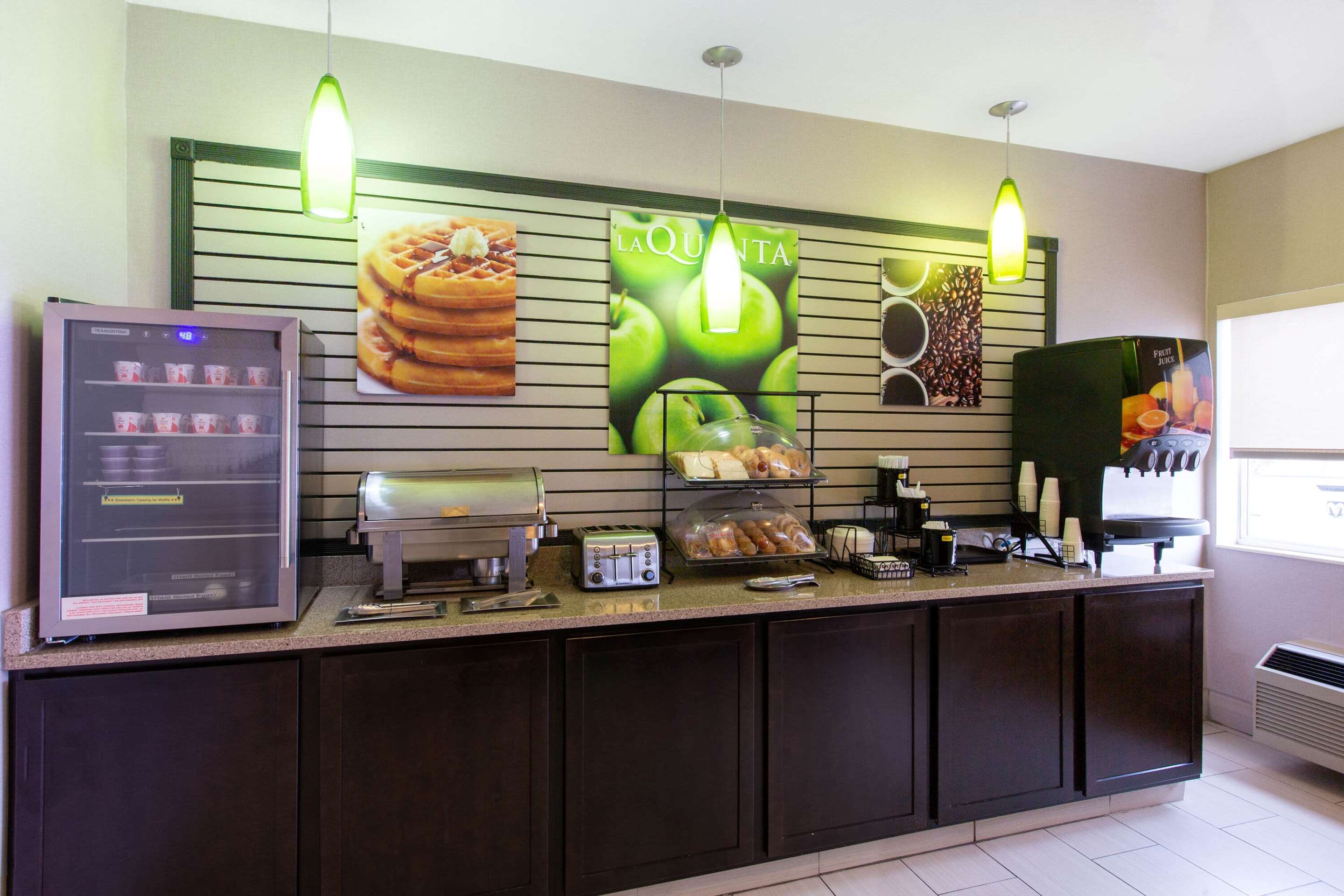 Property amenity | La Quinta Inn by Wyndham Lincoln