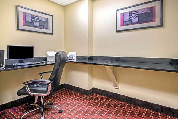 Conference Area - La Quinta Inn & Suites Woodward