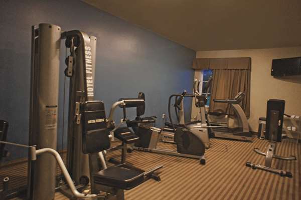 Fitness/ Exercise Room - La Quinta Inn & Suites Broussard