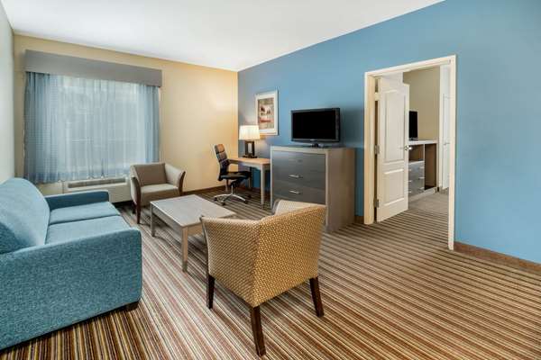 Suite - La Quinta Inn & Suites Broussard