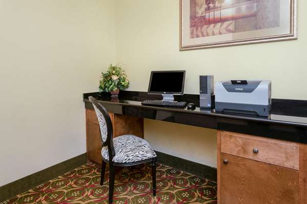 Conference Area - La Quinta Inn & Suites Broussard