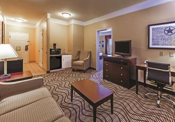 Suite - La Quinta Inn & Suites Angleton