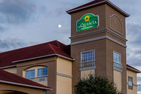 Exterior view - La Quinta Inn & Suites Angleton