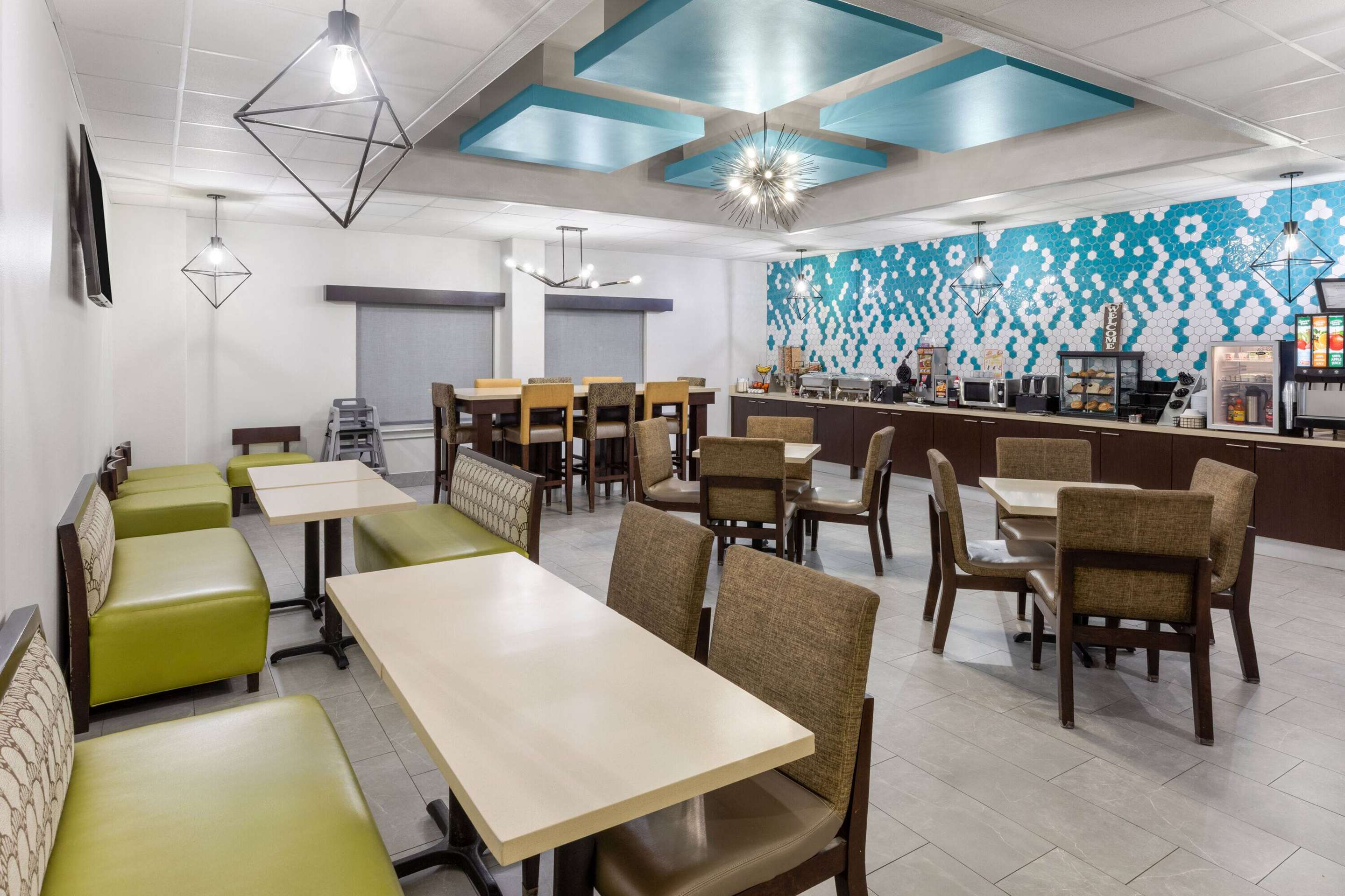 Property amenity | La Quinta Inn & Suites by Wyndham Angleton