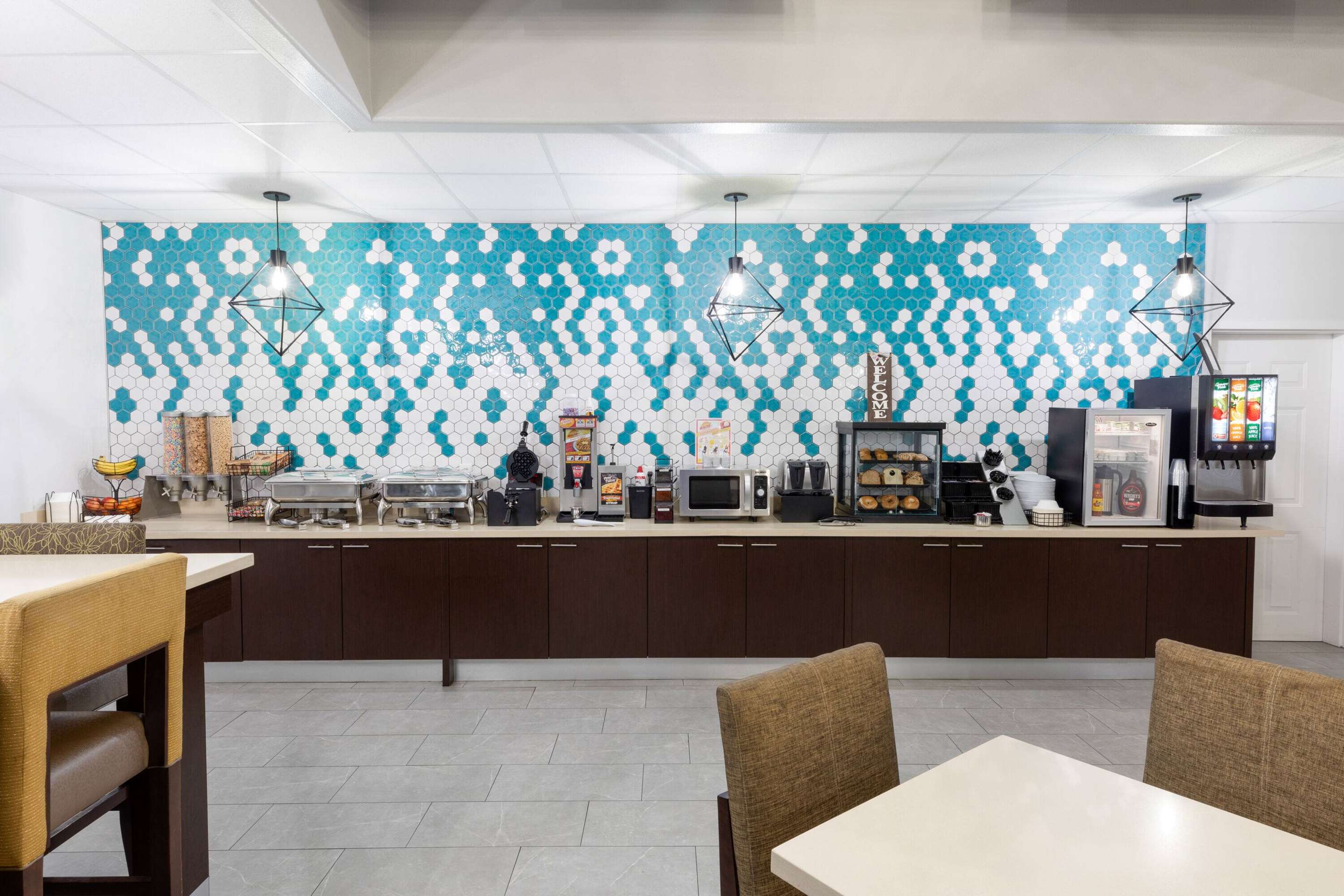 Property amenity | La Quinta Inn & Suites by Wyndham Angleton