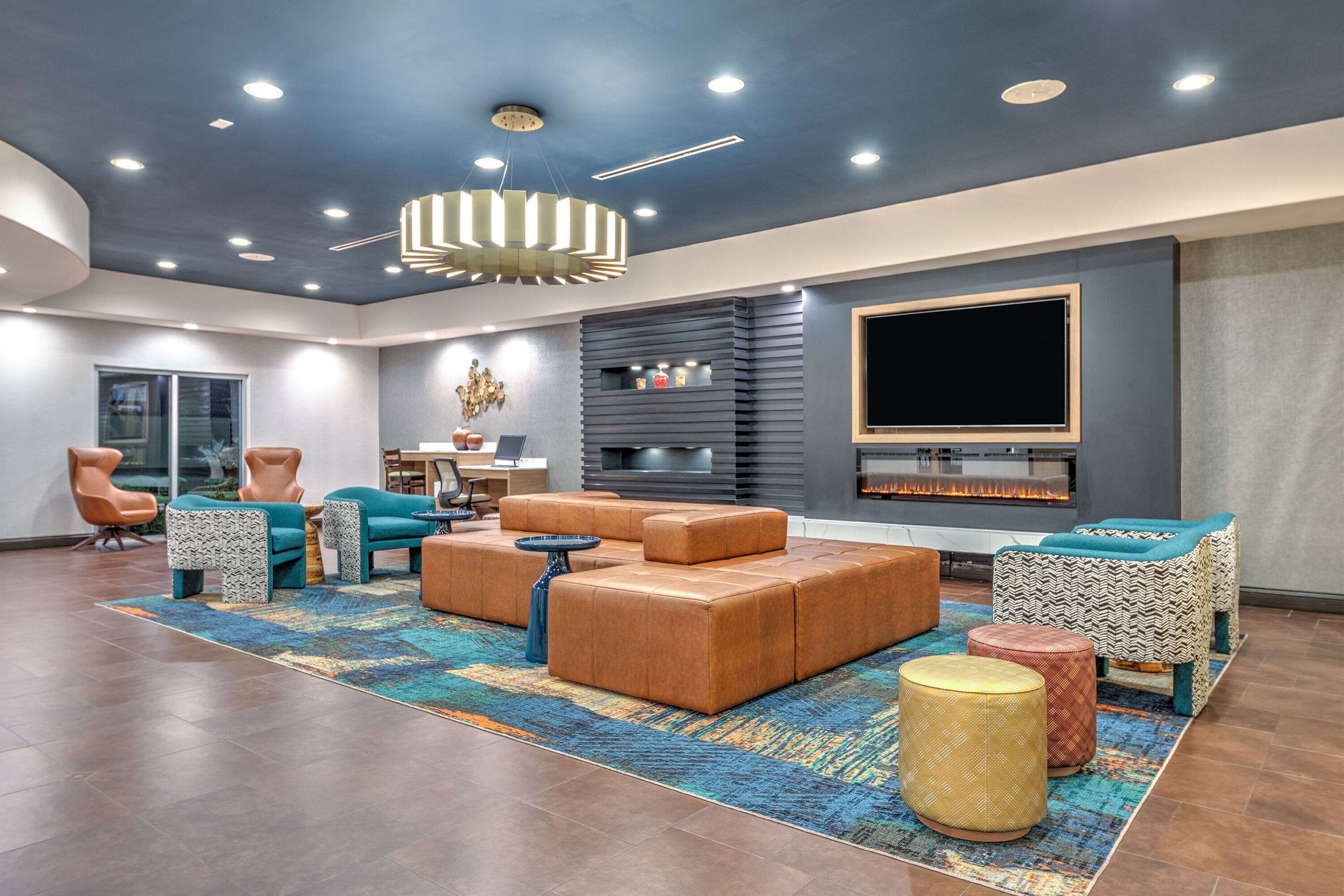Lobby | La Quinta Inn & Suites by Wyndham Woodway - Waco South
