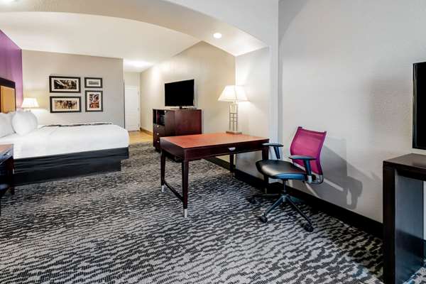  - La Quinta Inn & Suites Bedford