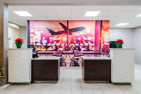  - La Quinta Inn & Suites Bedford