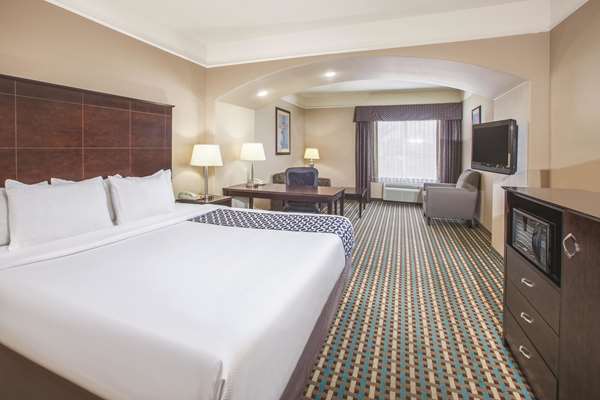  - La Quinta Inn & Suites Bay City