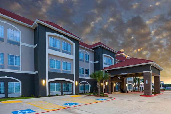 Exterior view - La Quinta Inn & Suites Port Lavaca